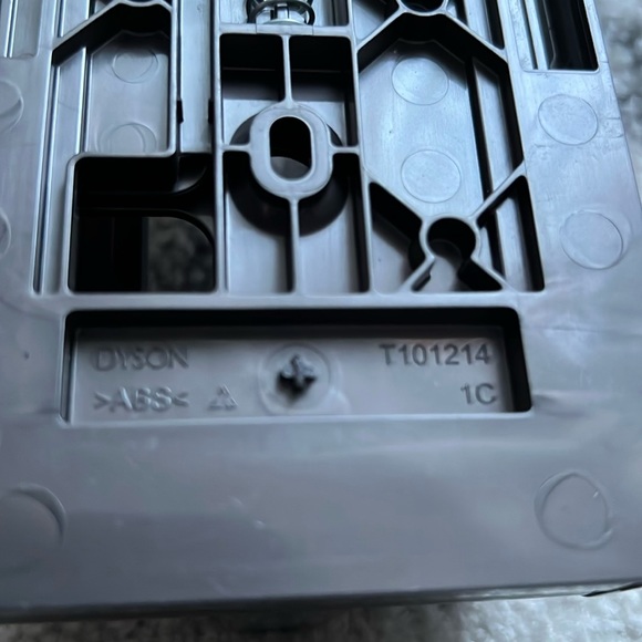 Dyson Charging Station - Picture 11 of 15